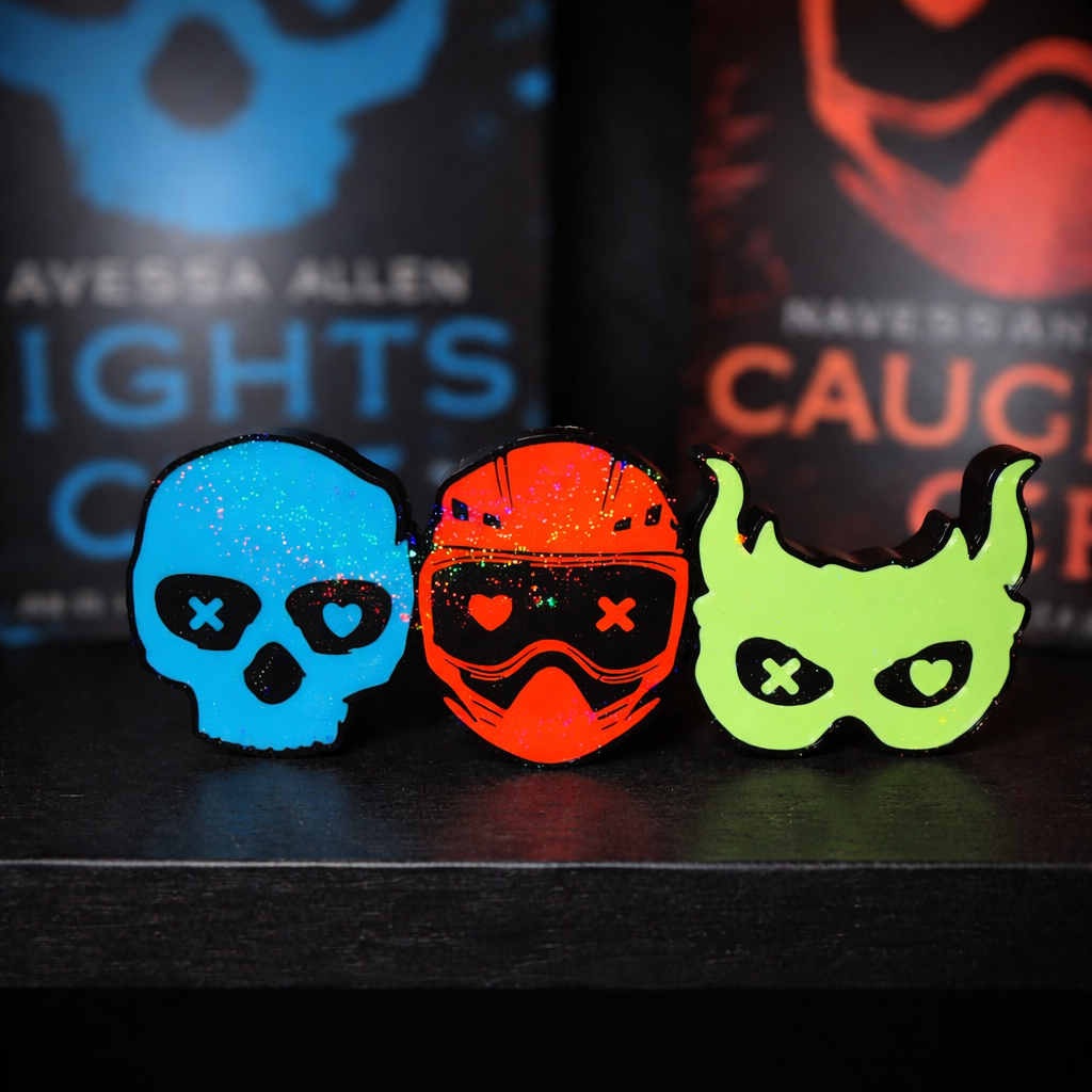 Holographic 3 Masks Bookshelf Sitter