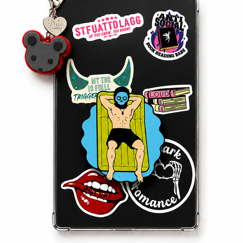 Faceless man pool kindle/phone grip